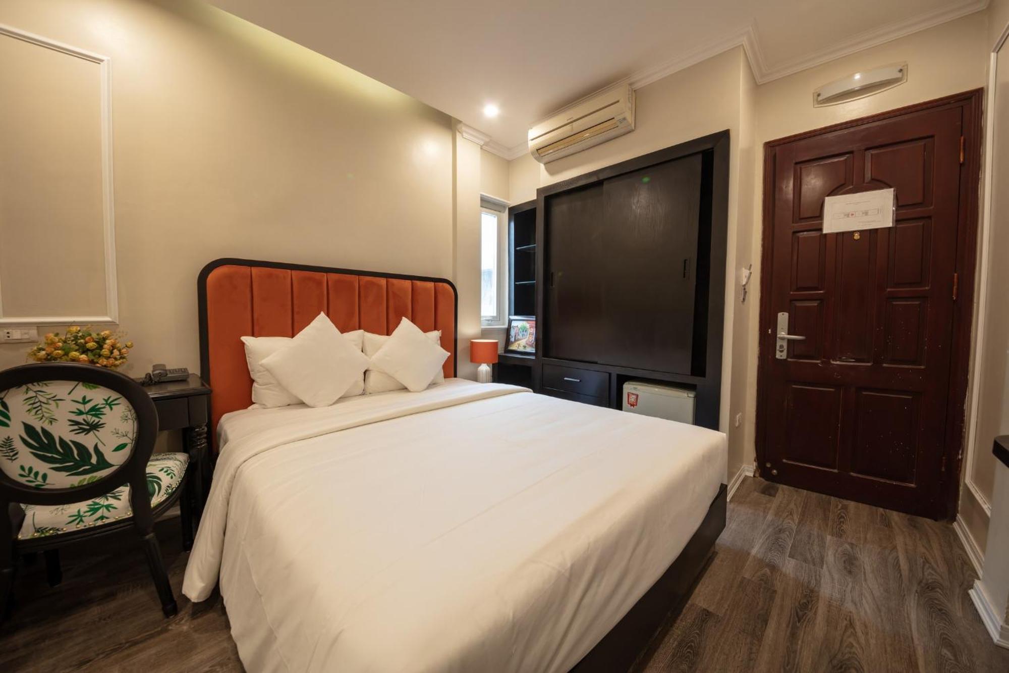 Omina Hanoi Hotel & Travel Bagian luar foto