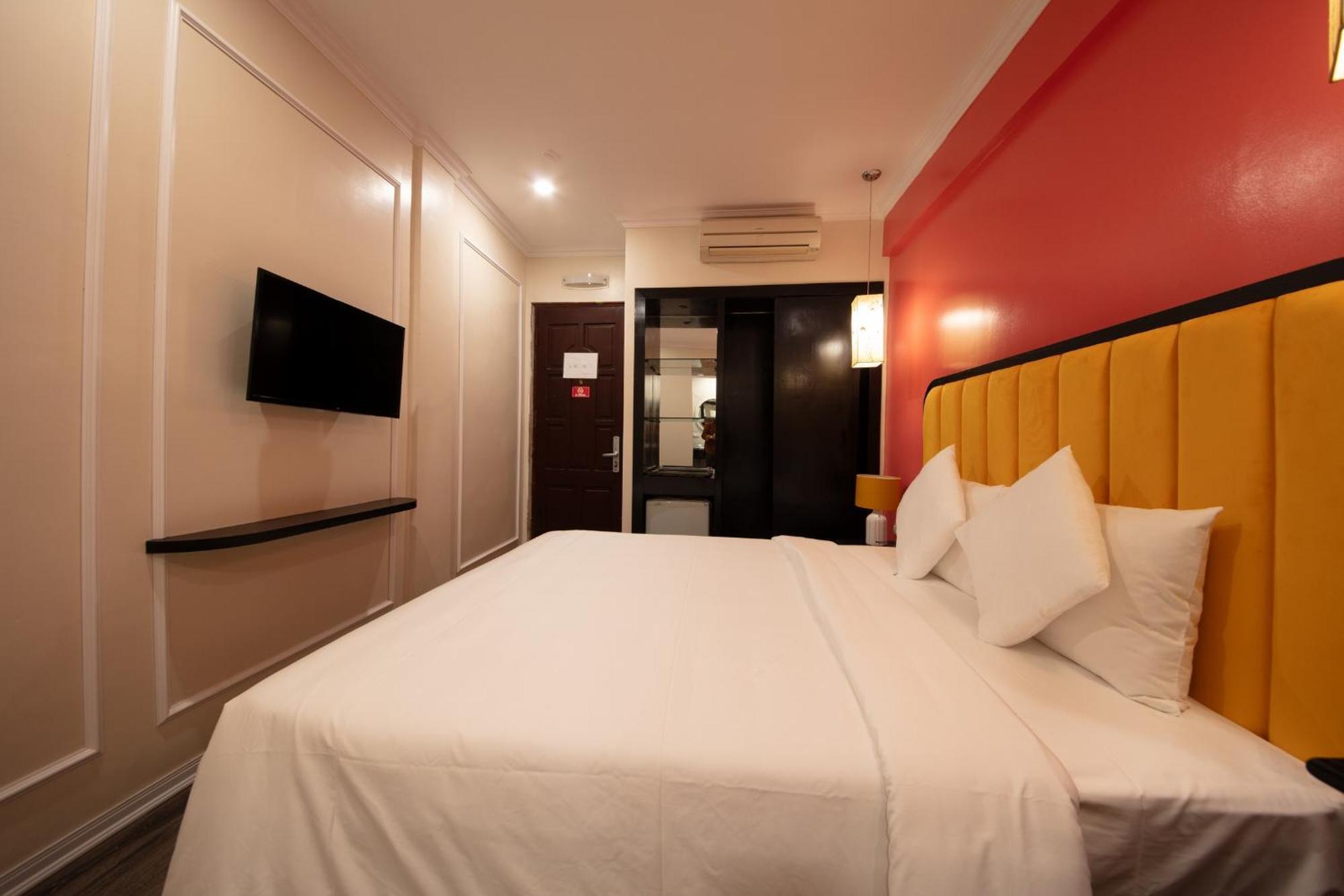 Omina Hanoi Hotel & Travel Bagian luar foto