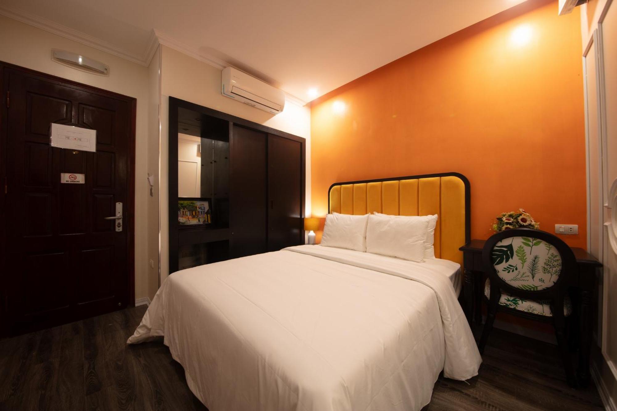 Omina Hanoi Hotel & Travel Bagian luar foto