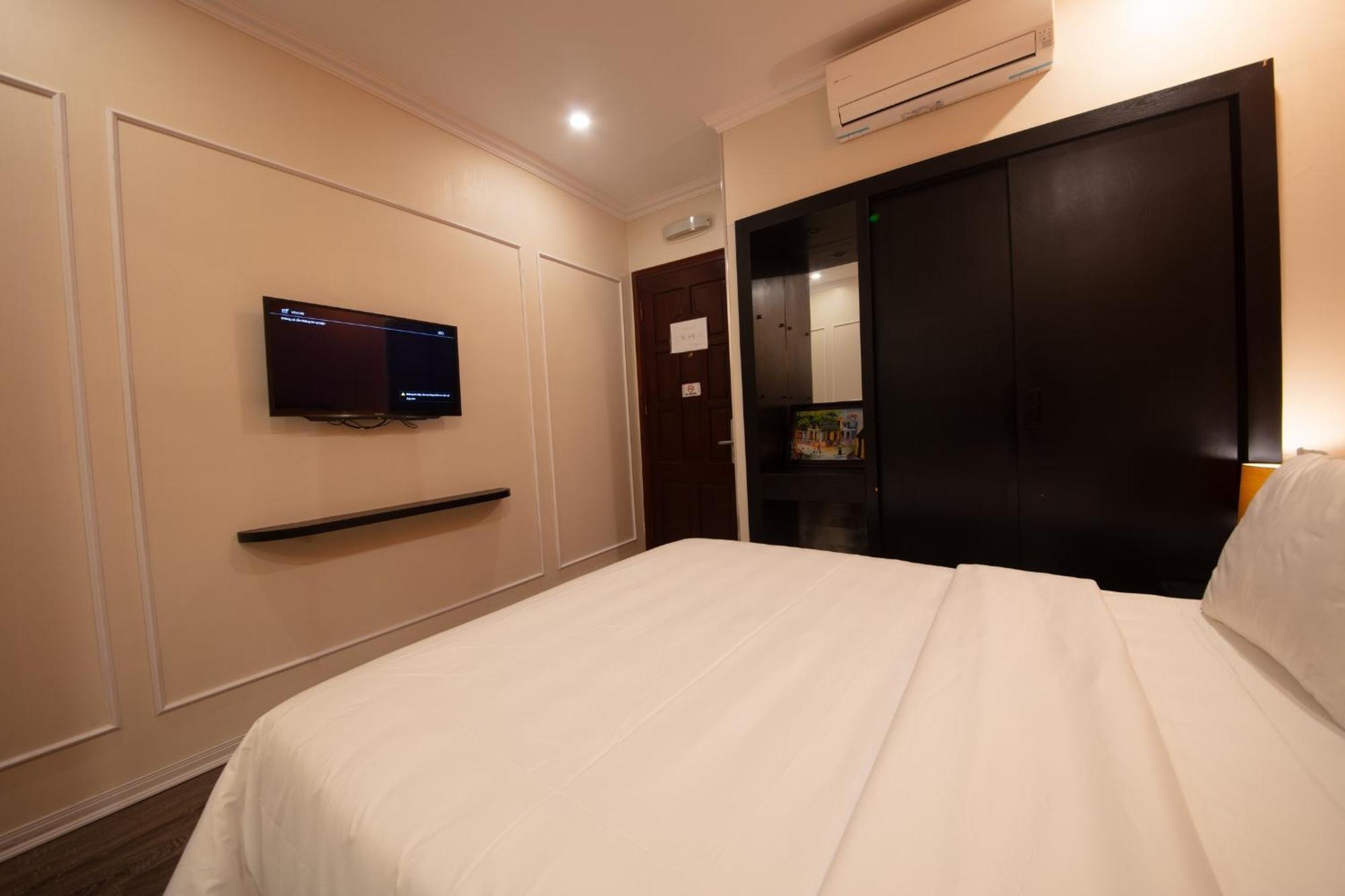 Omina Hanoi Hotel & Travel Bagian luar foto