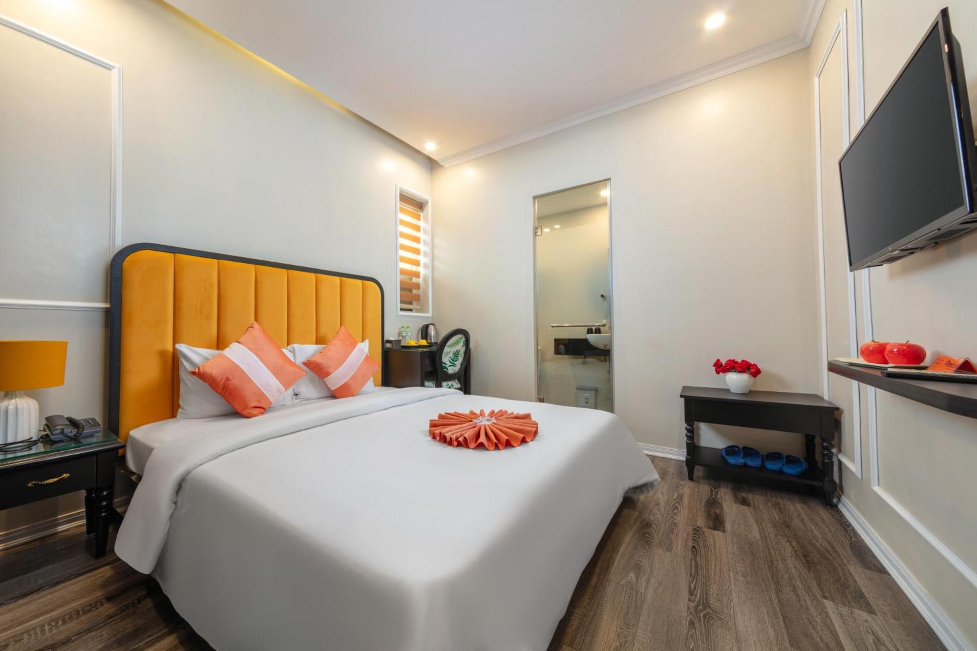 Omina Hanoi Hotel & Travel Bagian luar foto