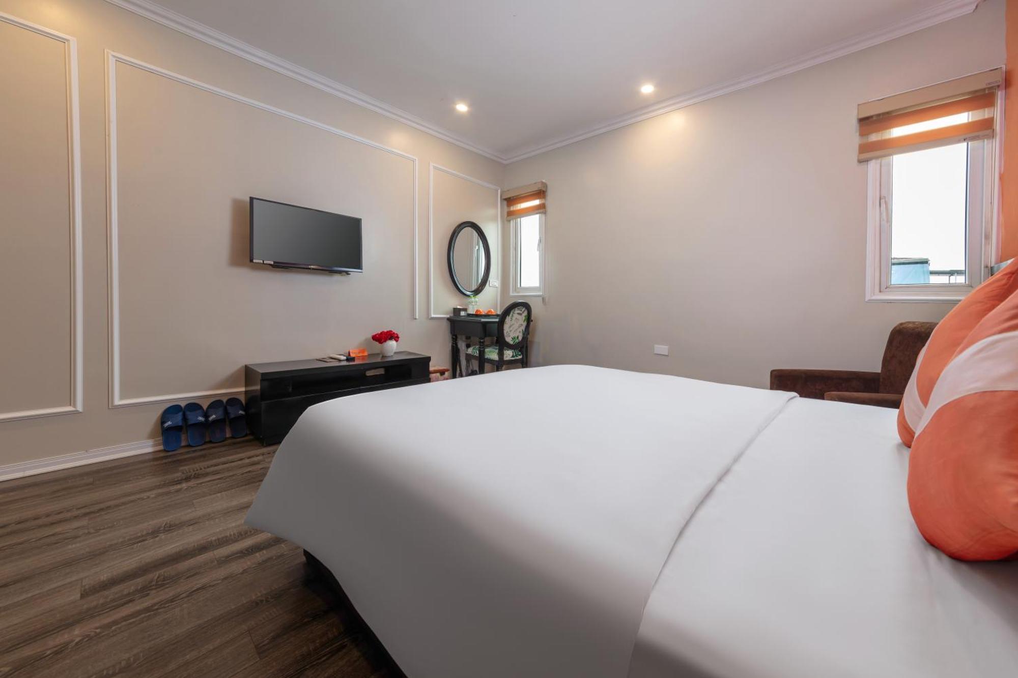Omina Hanoi Hotel & Travel Bagian luar foto