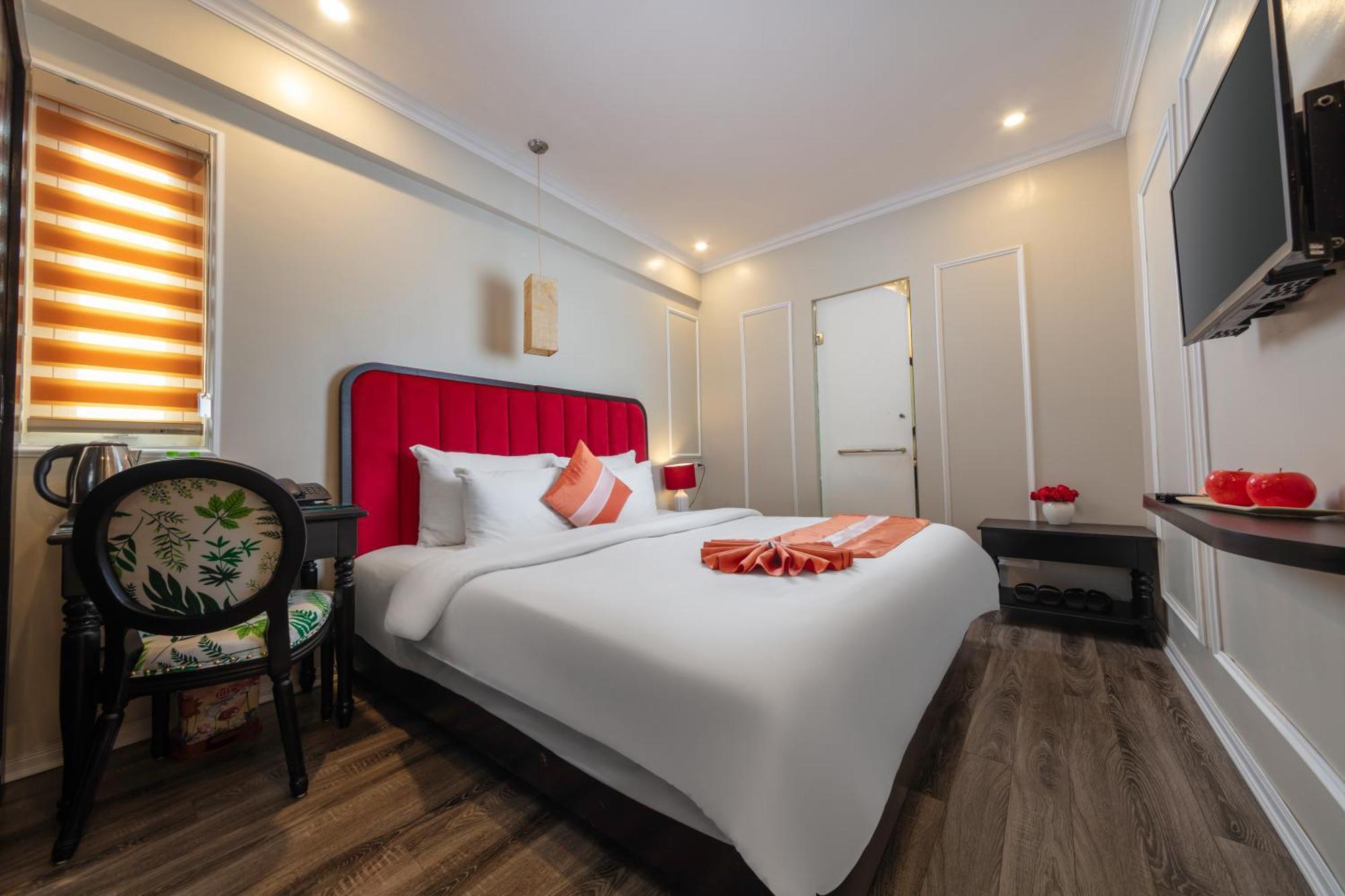 Omina Hanoi Hotel & Travel Bagian luar foto