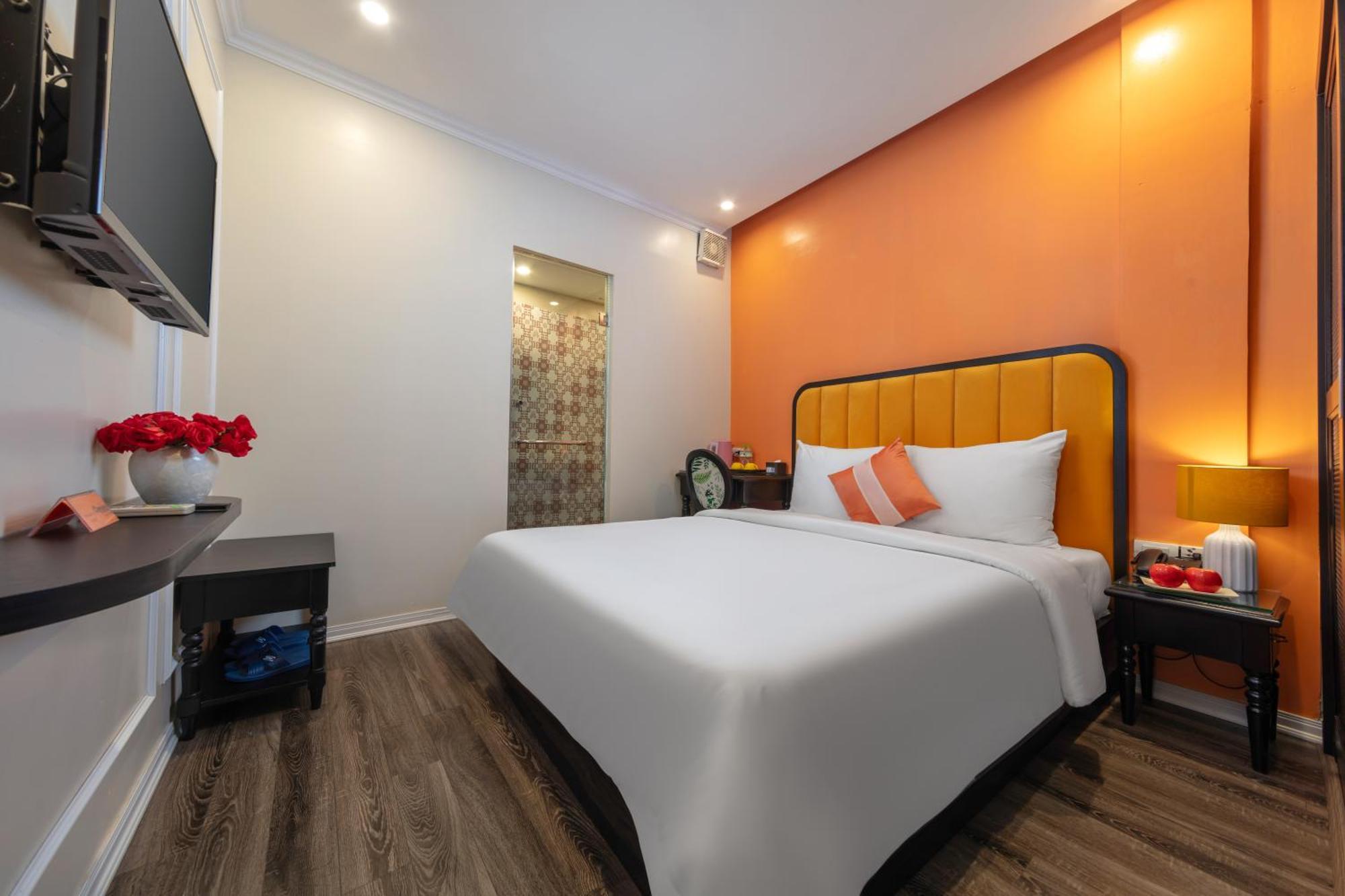 Omina Hanoi Hotel & Travel Bagian luar foto